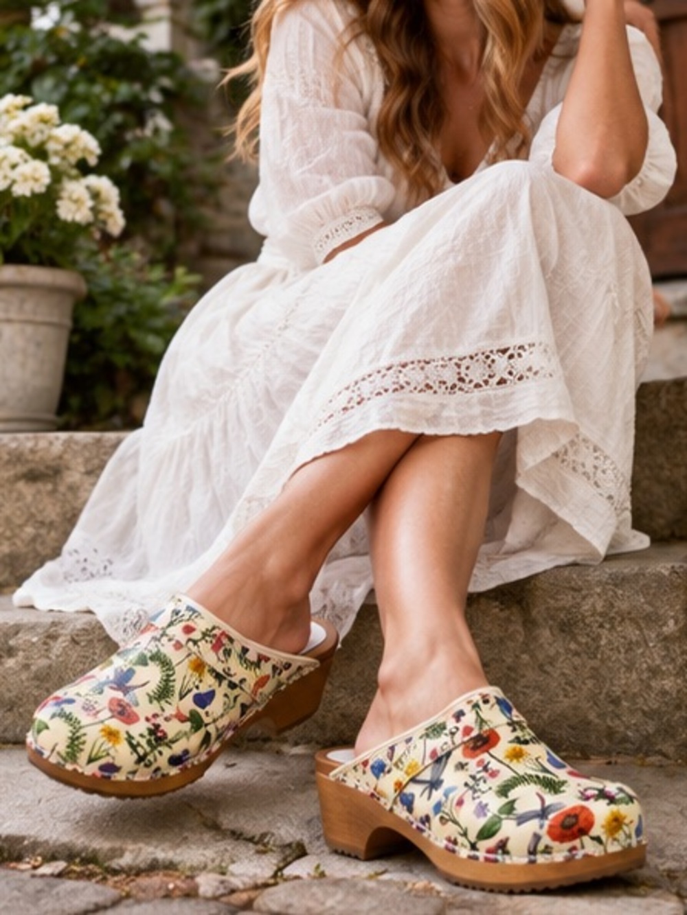 BJORK Dahlia Wood Open Back Leather Clogs Floral Garden Print EU 42